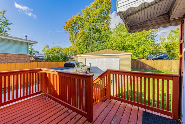 500 Grosvenor Place, Chicago Heights, IL 60411