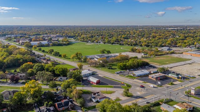 500 Grosvenor Place, Chicago Heights, IL 60411