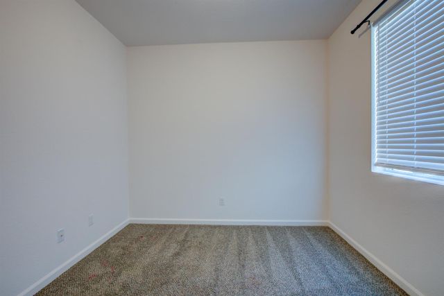 3226 Vermillion Dr, Stockton, CA 95206