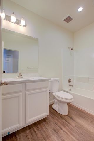 3226 Vermillion Dr, Stockton, CA 95206