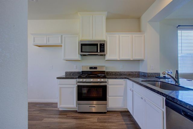 3226 Vermillion Dr, Stockton, CA 95206