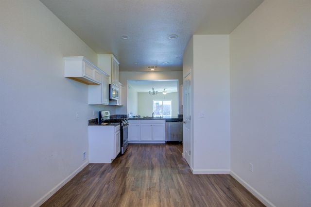 3226 Vermillion Dr, Stockton, CA 95206