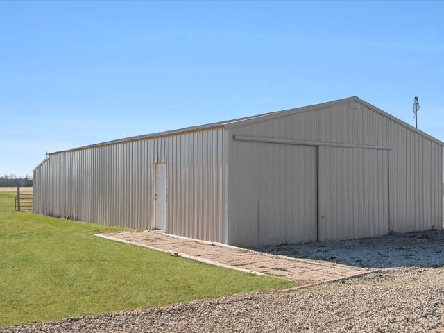 828 Old Tioga Road, Gunter, TX 75058