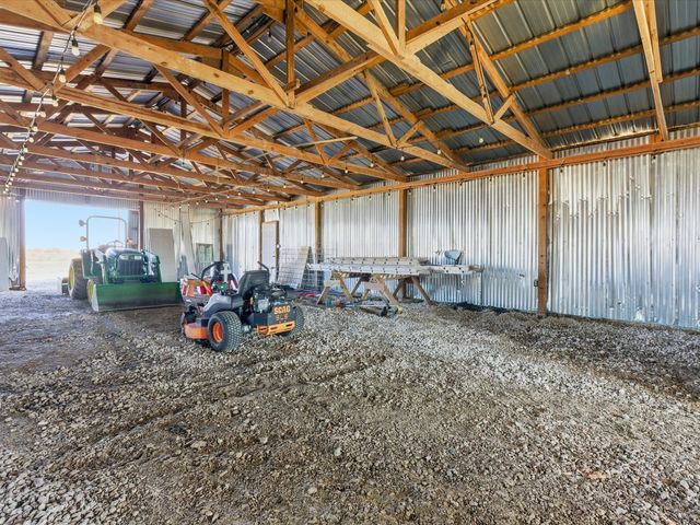 828 Old Tioga Road, Gunter, TX 75058