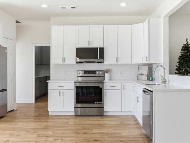 828 Old Tioga Road, Gunter, TX 75058