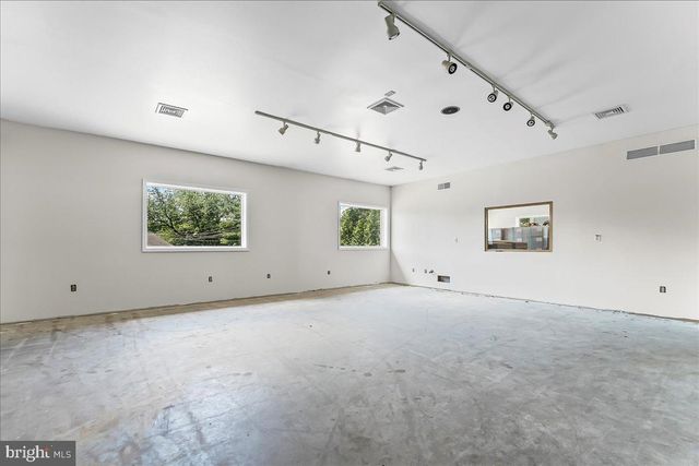 935 CHESTNUT ST, Gap, PA 17527