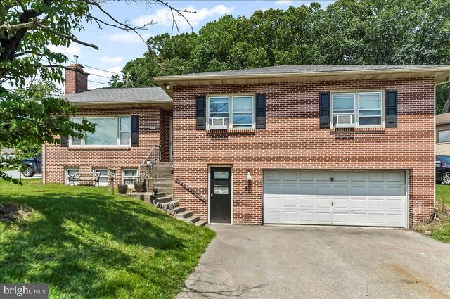 935 CHESTNUT ST, Gap, PA 17527