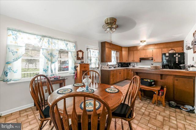 935 CHESTNUT ST, Gap, PA 17527