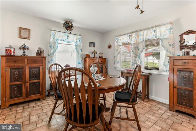 935 CHESTNUT ST, Gap, PA 17527