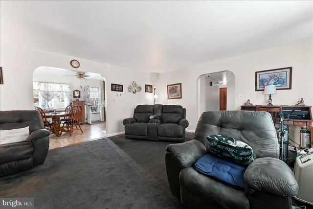 935 CHESTNUT ST, Gap, PA 17527