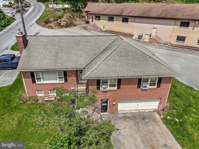 935 CHESTNUT ST, Gap, PA 17527