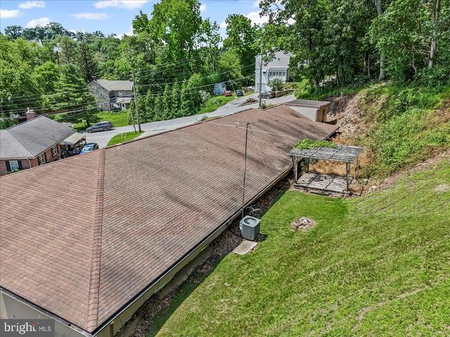 935 CHESTNUT ST, Gap, PA 17527