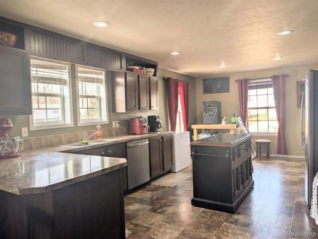 11778 Village Pines Court, South Lyon, MI 48178