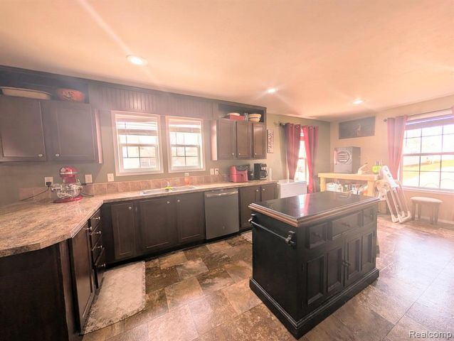 11778 Village Pines Court, South Lyon, MI 48178