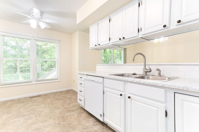4342 Cross Creek Drive, South Bend, IN 46628