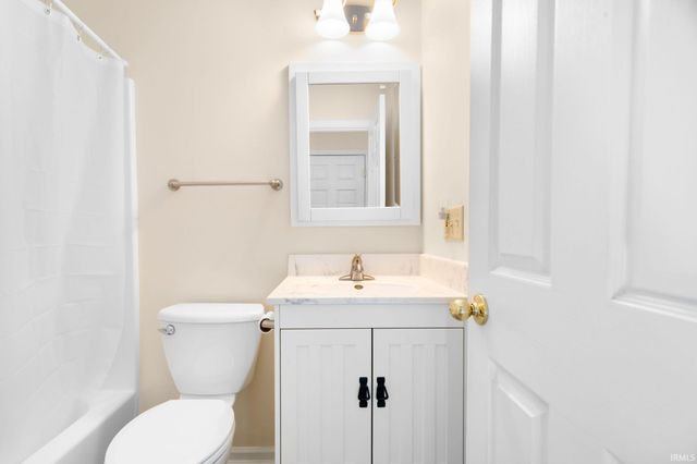 4342 Cross Creek Drive, South Bend, IN 46628