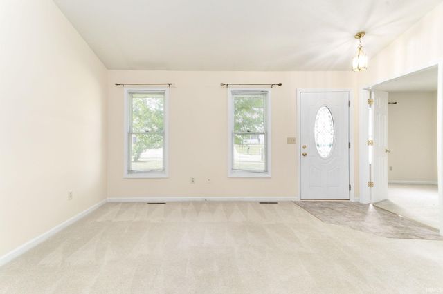 4342 Cross Creek Drive, South Bend, IN 46628