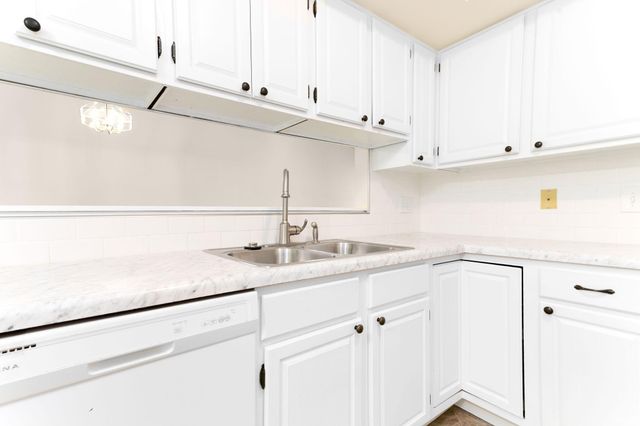 4342 Cross Creek Drive, South Bend, IN 46628
