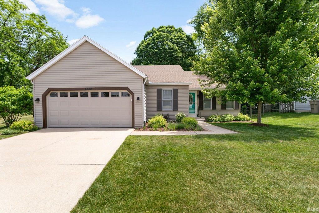 4342 Cross Creek Drive, South Bend, IN 46628