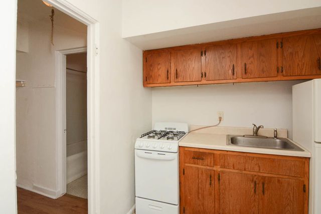 4060 N KENMORE Avenue 203, Chicago, IL 60613