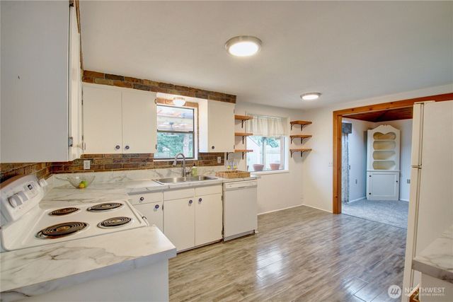 1610 Avon Avenue, Burlington, WA 98233