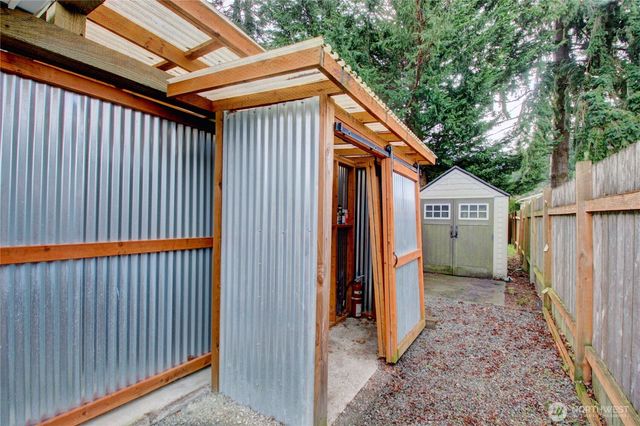 1610 Avon Avenue, Burlington, WA 98233