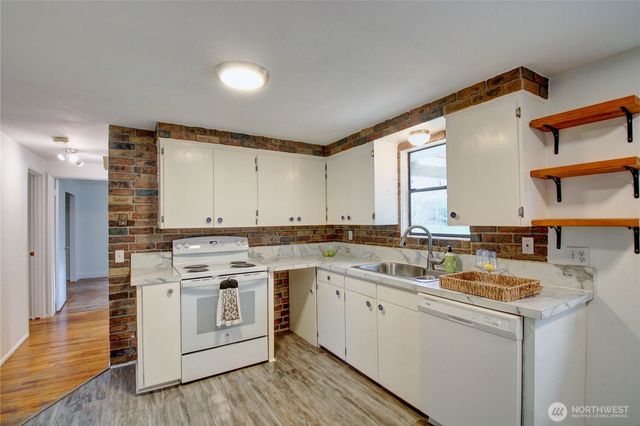 1610 Avon Avenue, Burlington, WA 98233