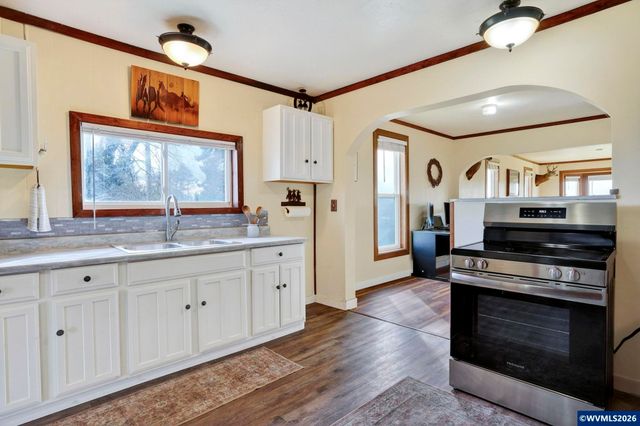 10093 Wiseacre Ln NE, Aurora, OR 97002