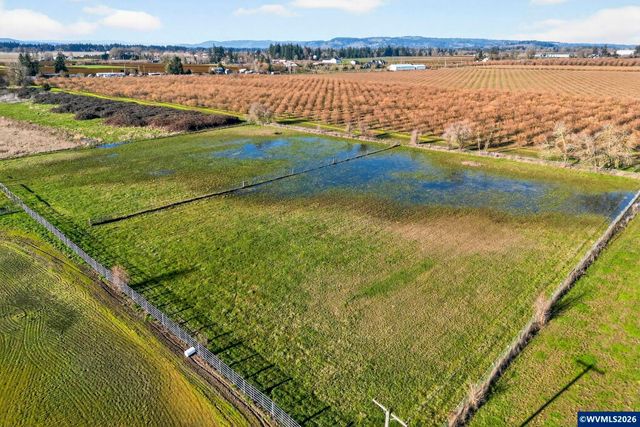 10093 Wiseacre Ln NE, Aurora, OR 97002
