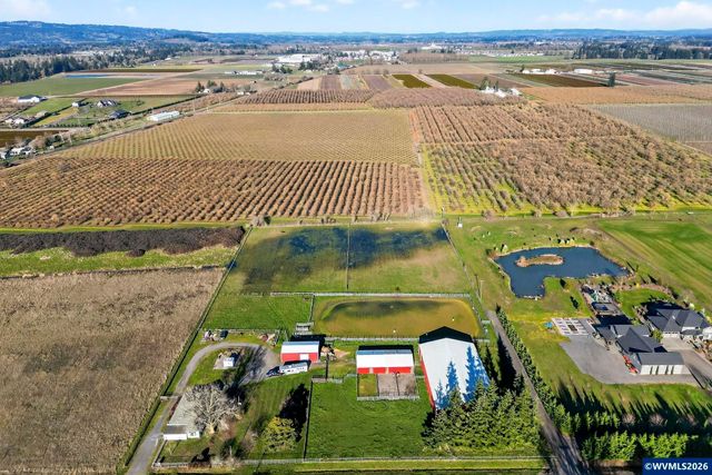 10093 Wiseacre Ln NE, Aurora, OR 97002
