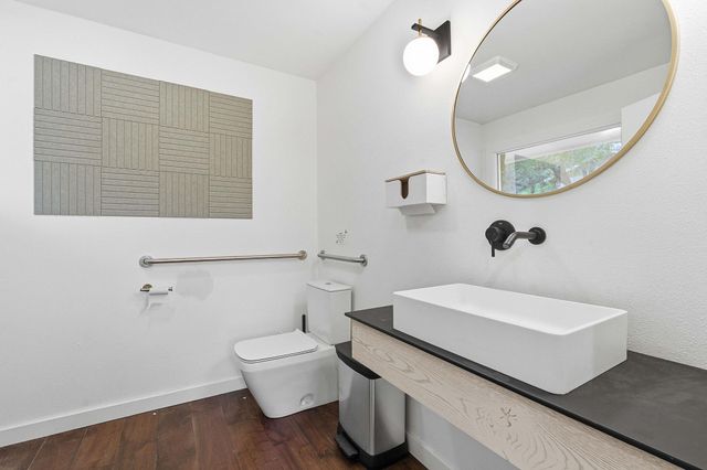 13617 Fitzhugh RD, Austin, TX 78736