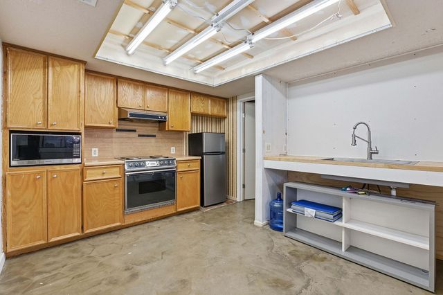 13617 Fitzhugh RD, Austin, TX 78736