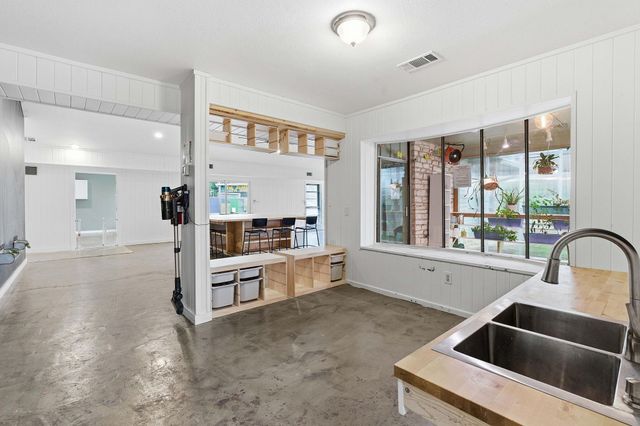 13617 Fitzhugh RD, Austin, TX 78736