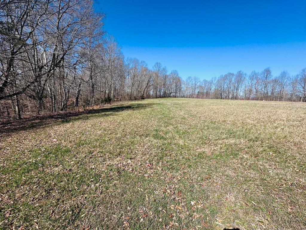 105 & 107 Cascade Circle, Russell Springs, KY 42642