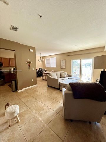 10870 NW 88th Ter 225, Doral, FL 33178