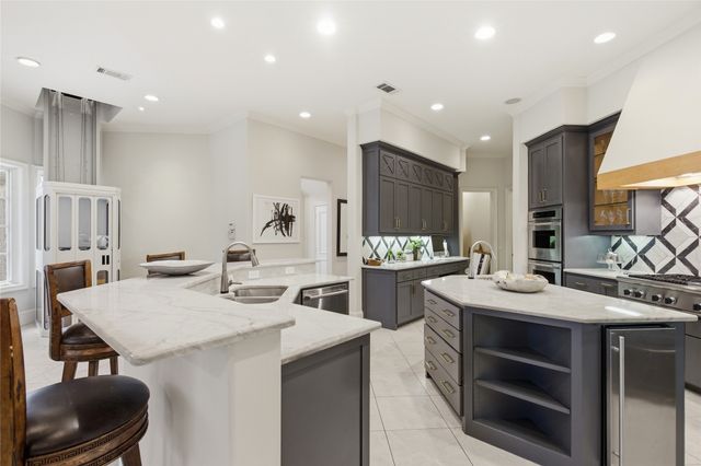 6230 Woodland Drive, Dallas, TX 75225