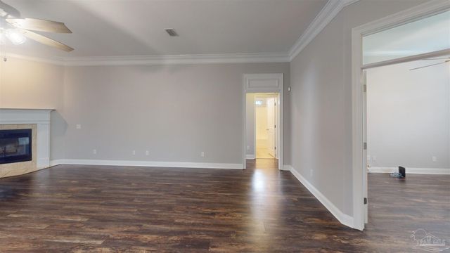 7445 Brevard St, Navarre, FL 32566