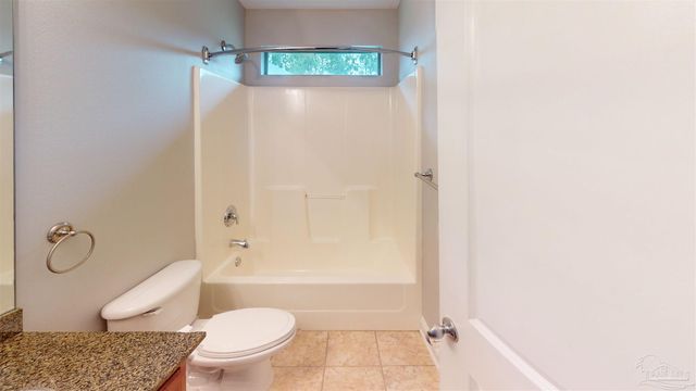 7445 Brevard St, Navarre, FL 32566