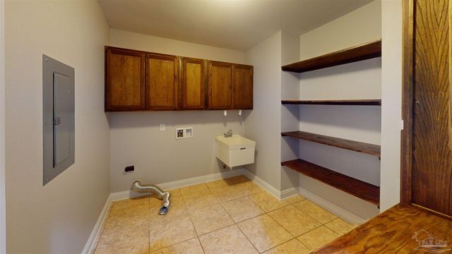 7445 Brevard St, Navarre, FL 32566