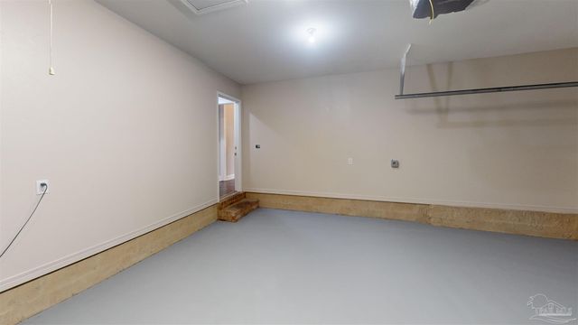 7445 Brevard St, Navarre, FL 32566