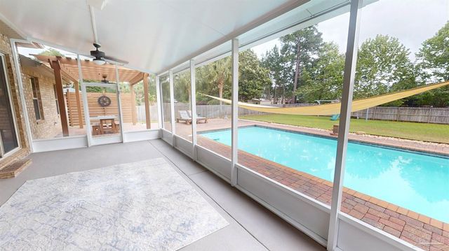 7445 Brevard St, Navarre, FL 32566
