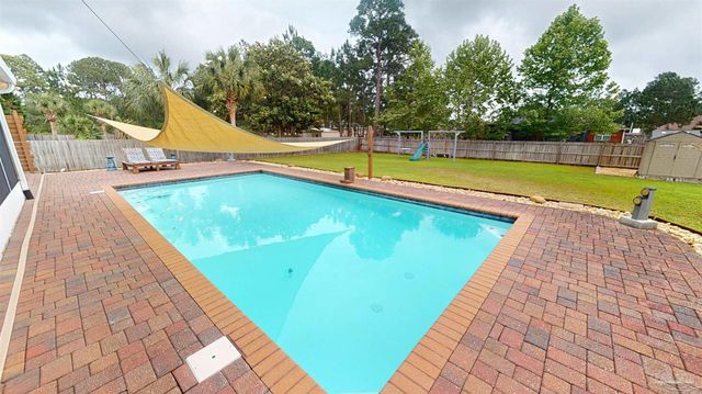 7445 Brevard St, Navarre, FL 32566