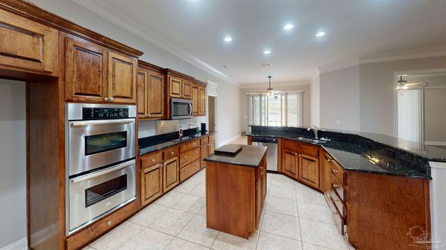 7445 Brevard St, Navarre, FL 32566