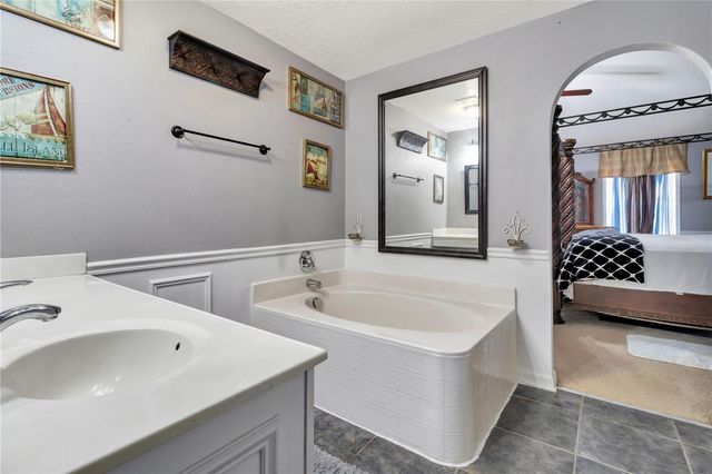 7642 PARK HILL AVENUE, Leesburg, FL 34748