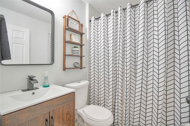 1763 WATERSIDE OAKS DRIVE, Orange City, FL 32763