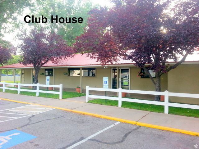 80 400 N. 500, Moab, UT 84532