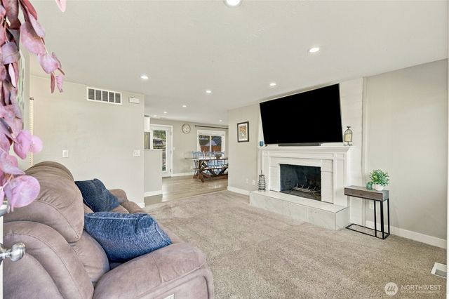17635 SE 267th Place, Covington, WA 98042