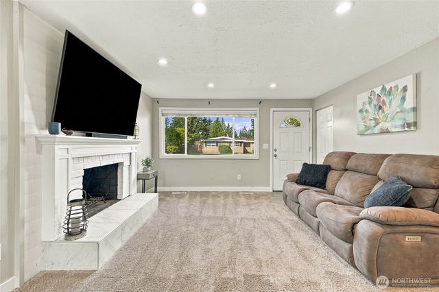 17635 SE 267th Place, Covington, WA 98042