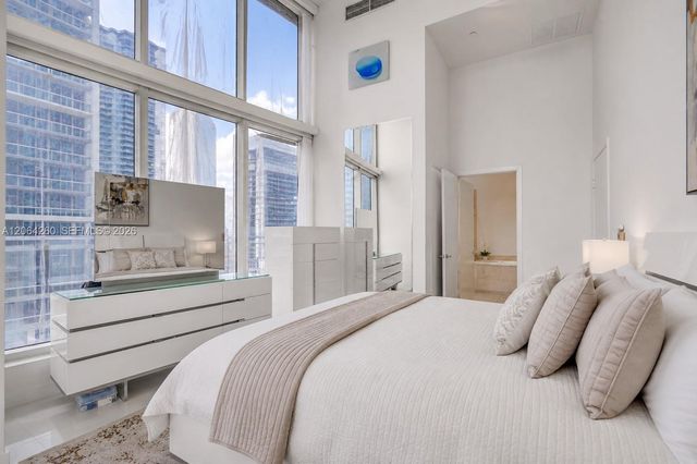 475 Brickell Avenue 2813, Miami, FL 33131