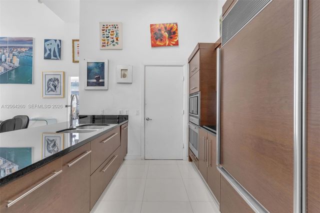 475 Brickell Avenue 2813, Miami, FL 33131